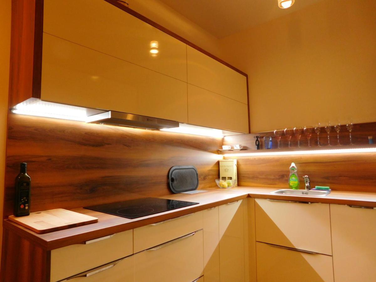 Panorama City - Spacious Apartment Near Eurovea Bratislava Exterior photo