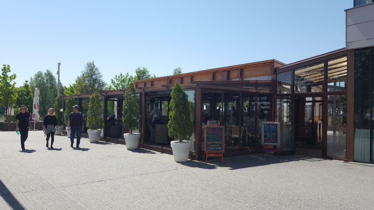 Panorama City - Spacious Apartment Near Eurovea Bratislava Exterior photo